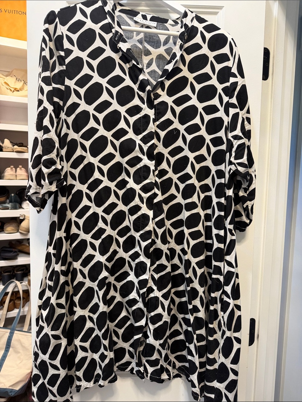 Black & White Geometric Button-Front Women’s Tunic Bryn Walker with pockets!